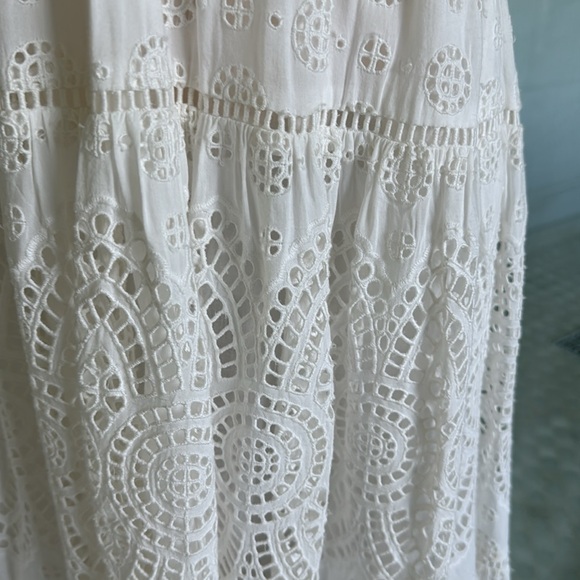 Ulla Johnson Gianna eyelet midi dress with tie waist. Excellent condition. Sz 4 - Picture 13 of 14